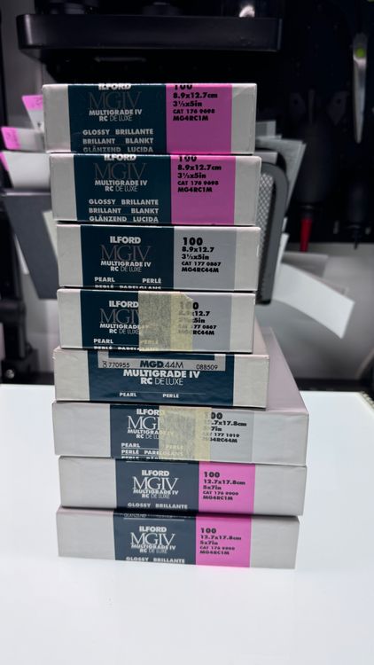 600+ sheets of Ilford MGRC Paper (Gebraucht) in Zürich für CHF 71 – nur ...