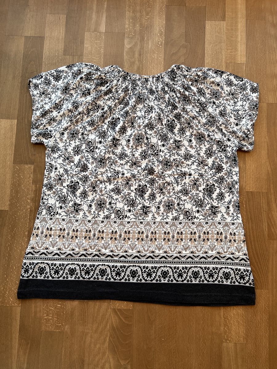 C&A T-Shirts: Damen Shirt Gr. L gemustert Viskose – Gebraucht aus Münsingen von est_s6vf 1
