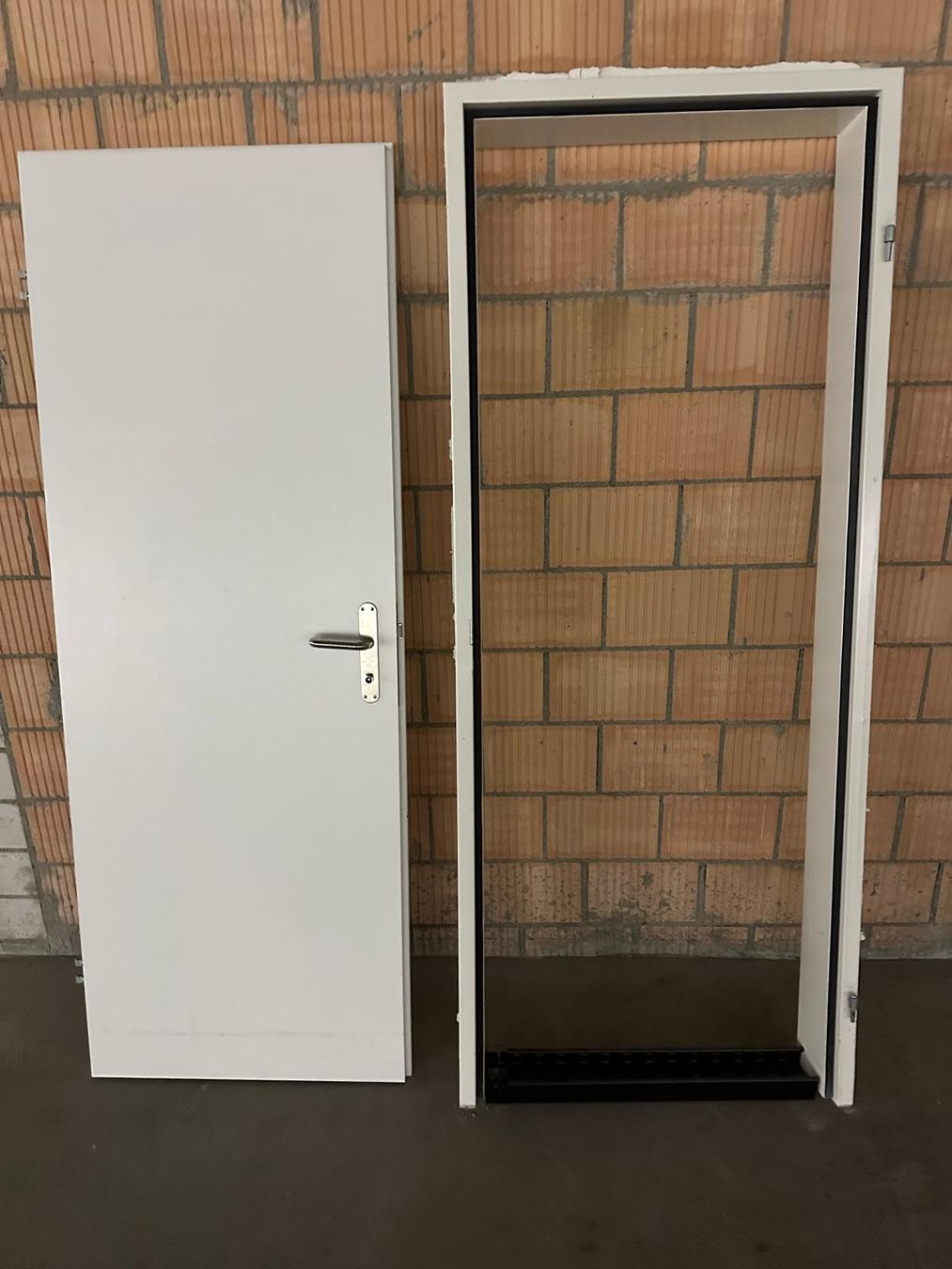 Portes: Türen mit Stahlzarge – D'occasion à Spreitenbach par Space_X 3