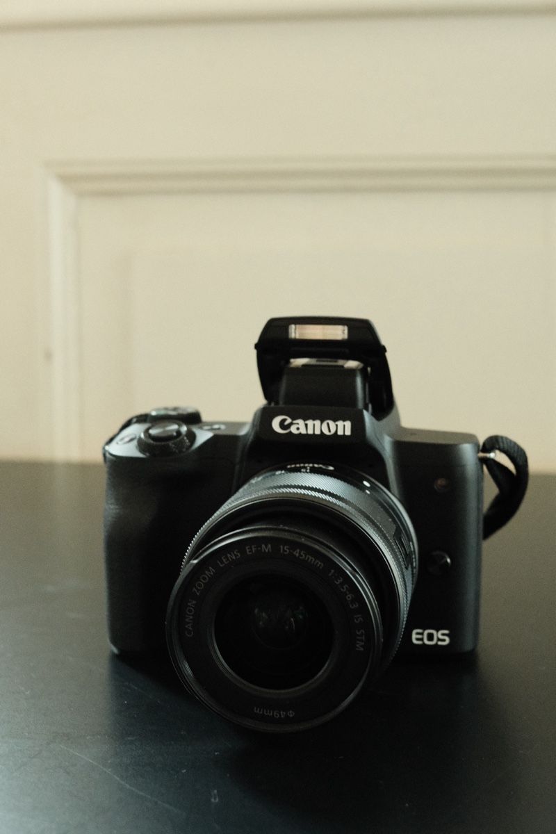 Canon Appareil photo: Canon EOS M50 – D'occasion à Basel par pom_rs28