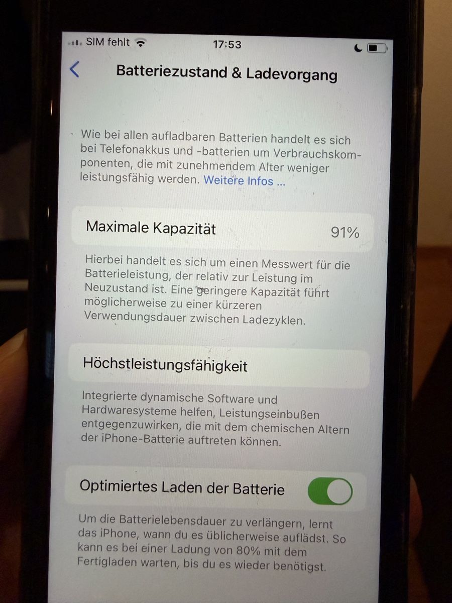 Apple Telefoni cellulari / Smartphones: Apple iPhone SE (2. Generation, 2020)wie neu – Nuovo (secondo la descrizione) da Recherswil venduto da luca_v 4