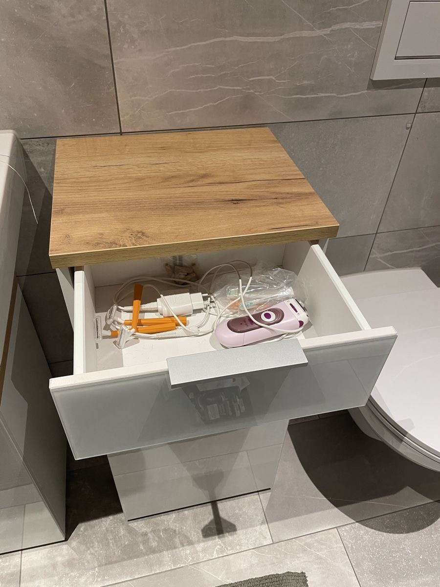 Pfister Schränke: Badezimmermöbel Schrank 85cm – Neu (gemäss Beschreibung) aus Suhr von Occasion_2026 3