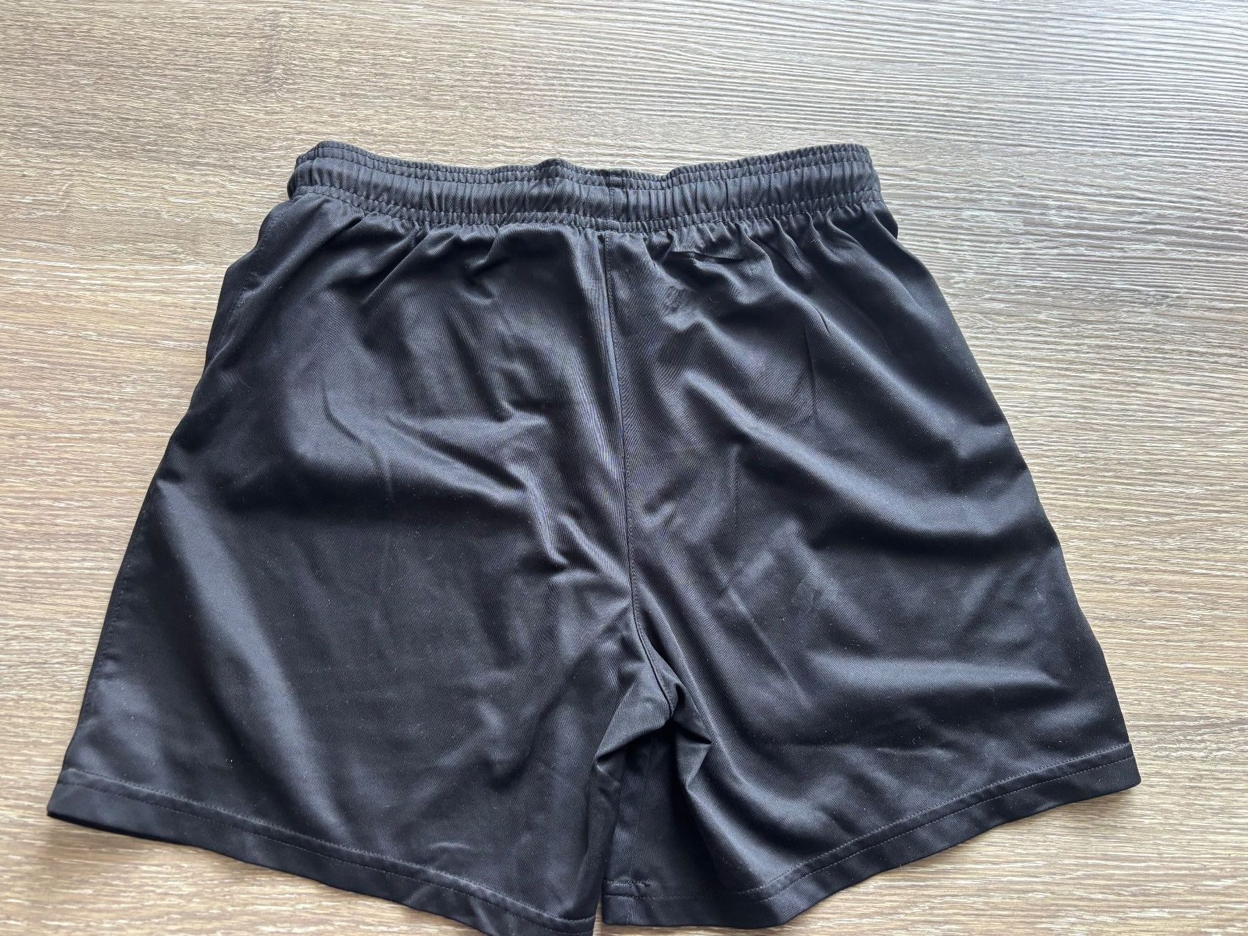 Nike Hosen: Nike Dri-FIT Shorts – Gebraucht aus Oberuzwil von lar_j5ws 1