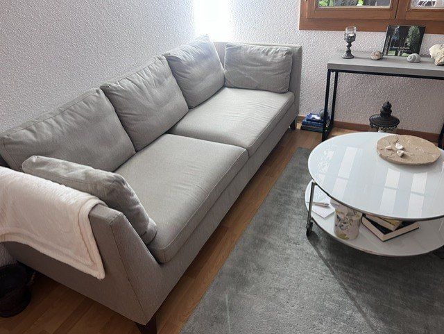 Sofas: Sofa; Tisch und Teppich – D'occasion à Schöfflisdorf par lir_8fhl 1
