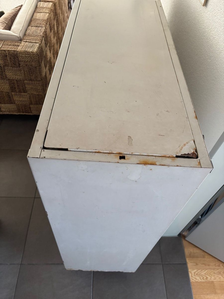 Cassettiere: Lateral  – Usato da Zug venduto da Biki72 5