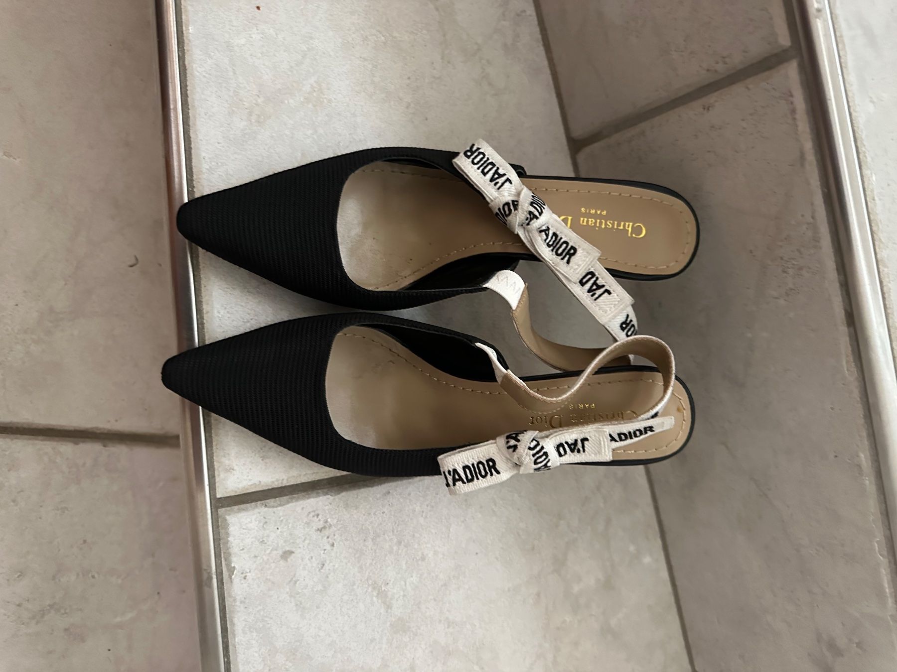 Dior Damenschuhe: Dior 40 – Gebraucht aus Metzerlen von a_silva