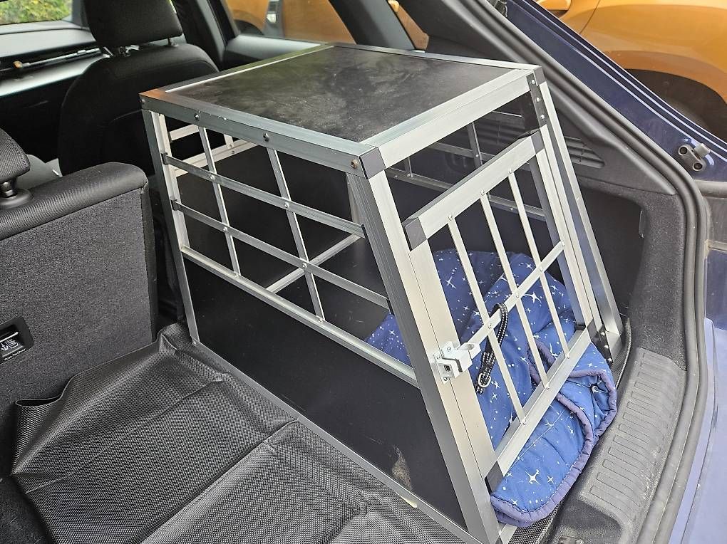 Gabbie, trasporto & Sicurezza: Gabbia per cani da auto – Usato da Capolago venduto da men_sbb5 1