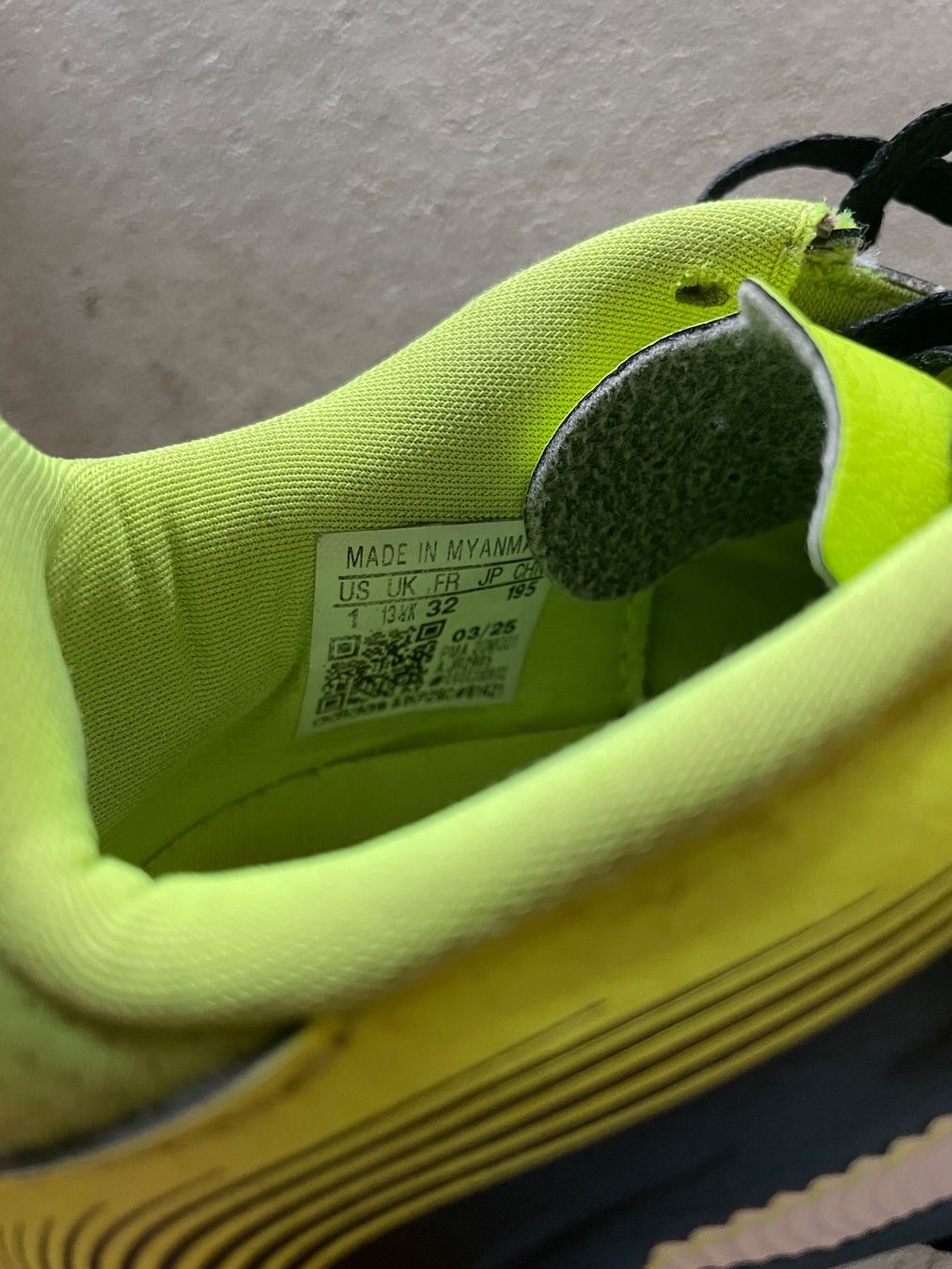 Adidas Scarpe per ragazzi: Fussballschuhe Grösse 32 – Usato da Ins venduto da Smad 3