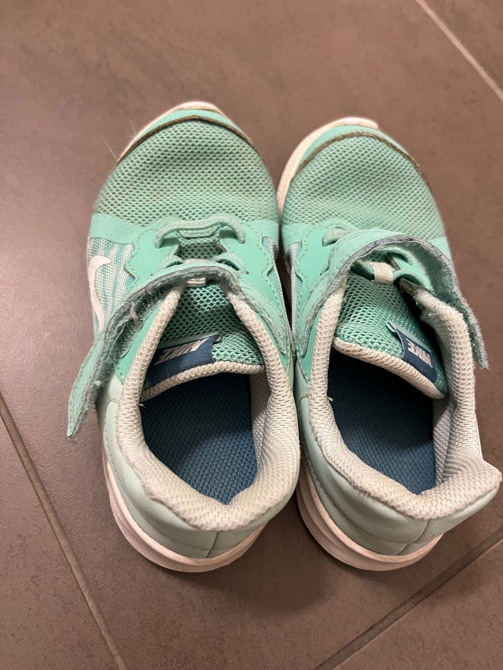 Nike Scarpe per ragazzi: Nike Turnschuhe 27 – Usato da Zürich venduto da Gabi_78 2