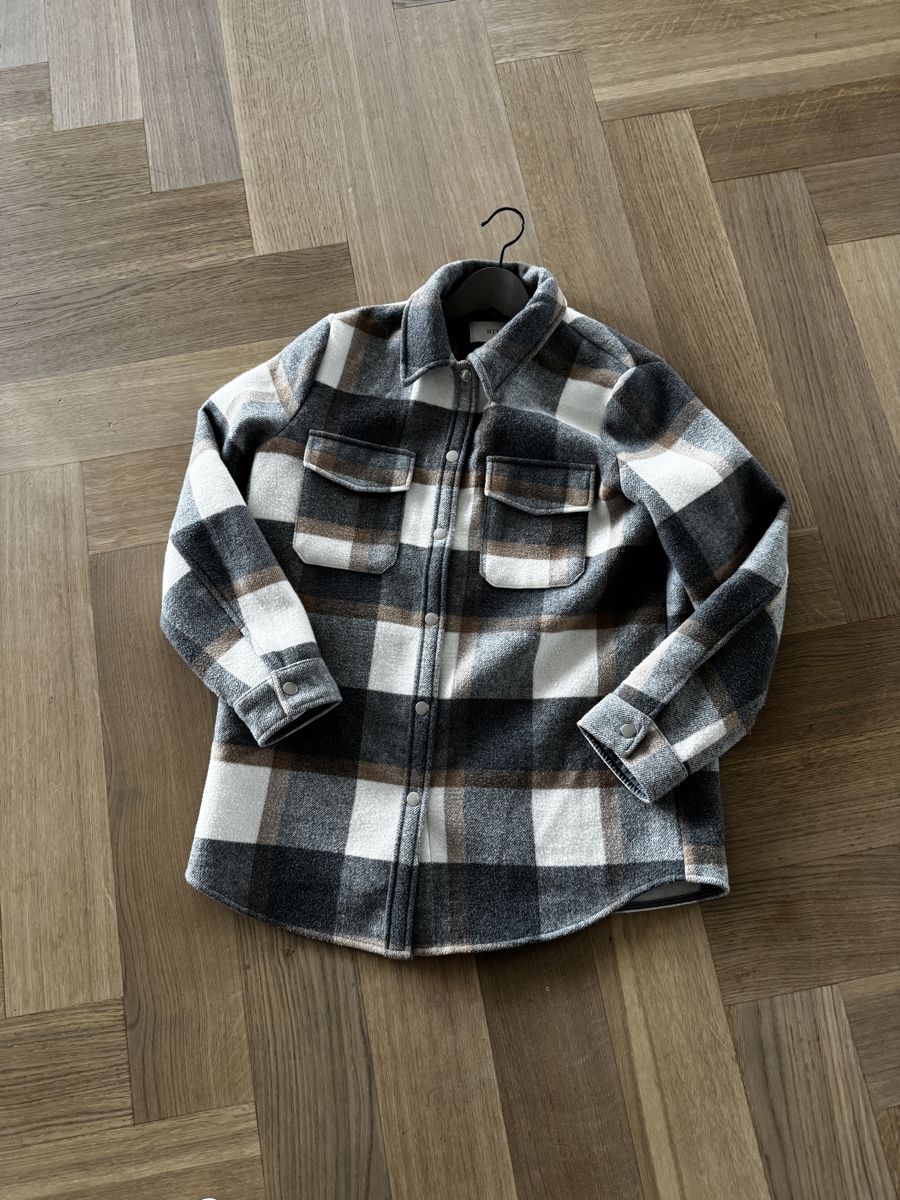 Only Giacche: Studio Only Frühlingsjacke, Grösse S – Usato da Rupperswil venduto da simonekaalund 1