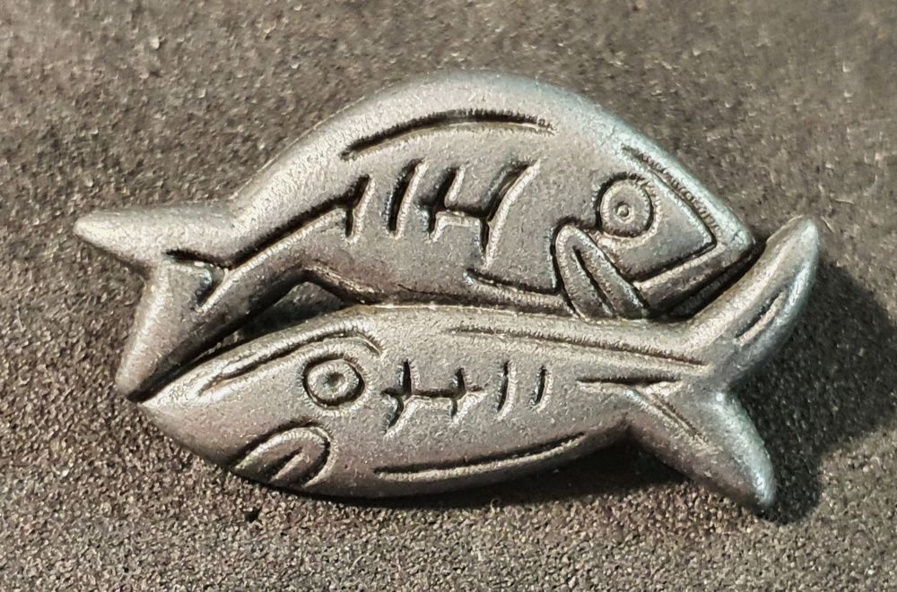 Y481 - Kunst Pin von Javier Mariscal Sternzeichen - Fische | Kaufen auf ...