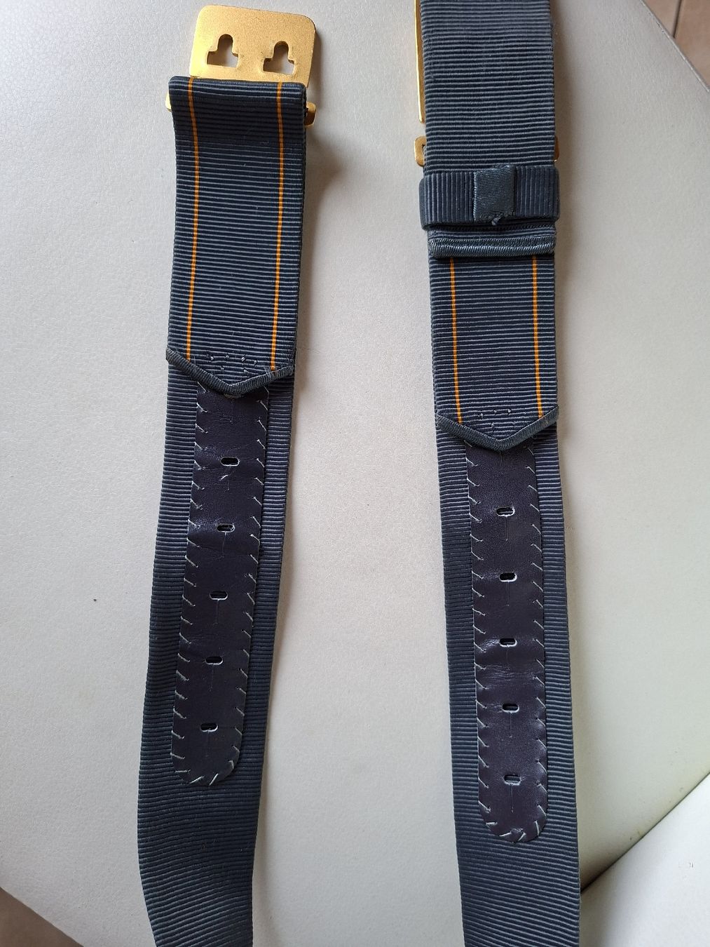 Schweizer Armee Uniformi: Schweizer Armee Militär Uniform Offiziers Gurt – Usato da Schwanden Sigrisw venduto da len_9yqg 3
