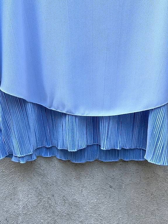 Blusen: Sublime blouse , joli bleu clair 40  – Gebraucht aus Genève von flocon06 4