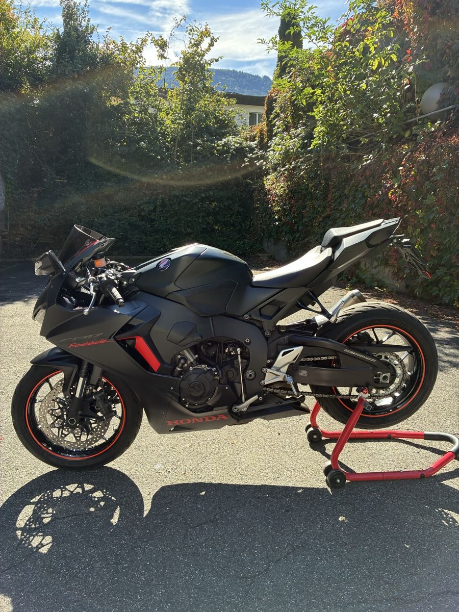 Honda Strada: Honda cbr 1000 rr sc77 – Usato da Mels venduto da Nikola1997 1