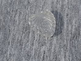 Aus der Glasvitrine: Glas-Herzschale, exakt passender Deckel