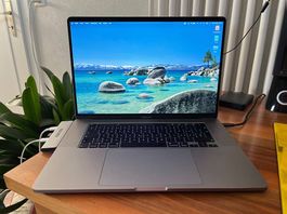 Mac book pro 16"