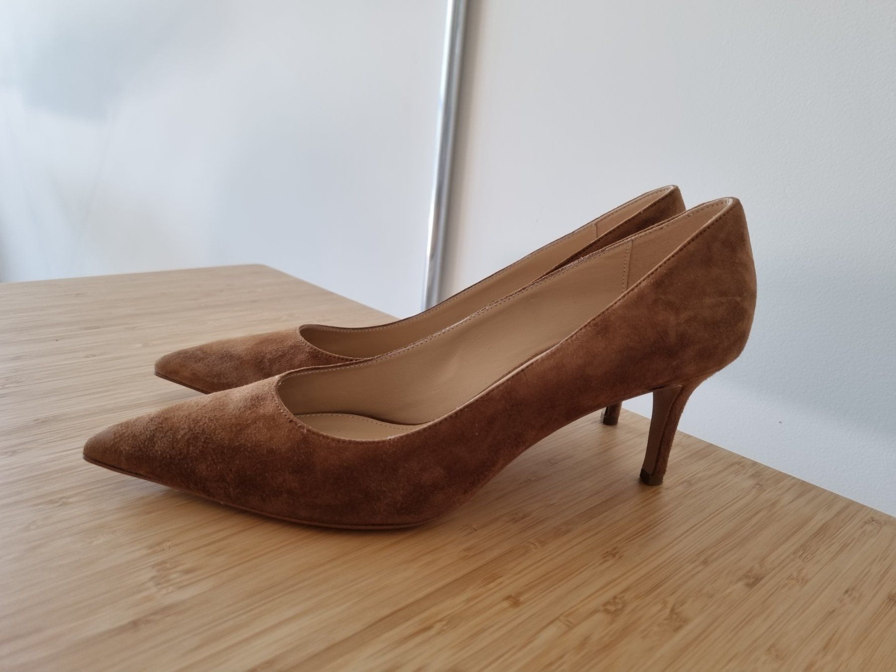Globus Chaussures femmes: Pumps Globus braun Gr. 41 – D'occasion à Zürich par dan_6r6f