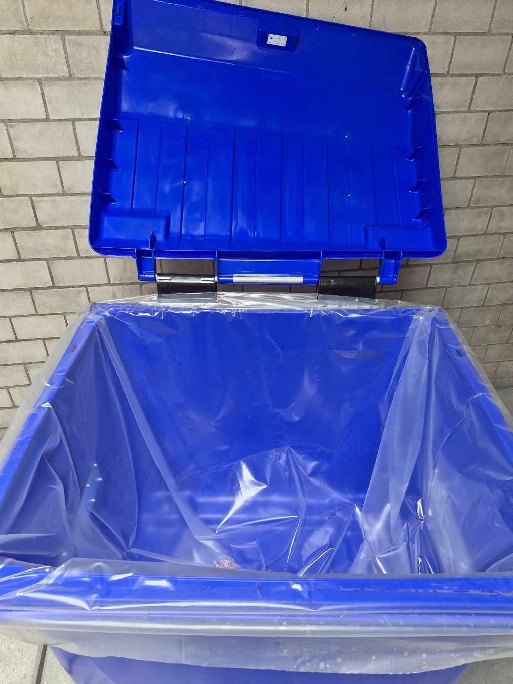 Altro per Ufficio & Commercio: Müllcontainer – Nuovo (secondo la descrizione) da Teufenthal AG venduto da ChT. 1