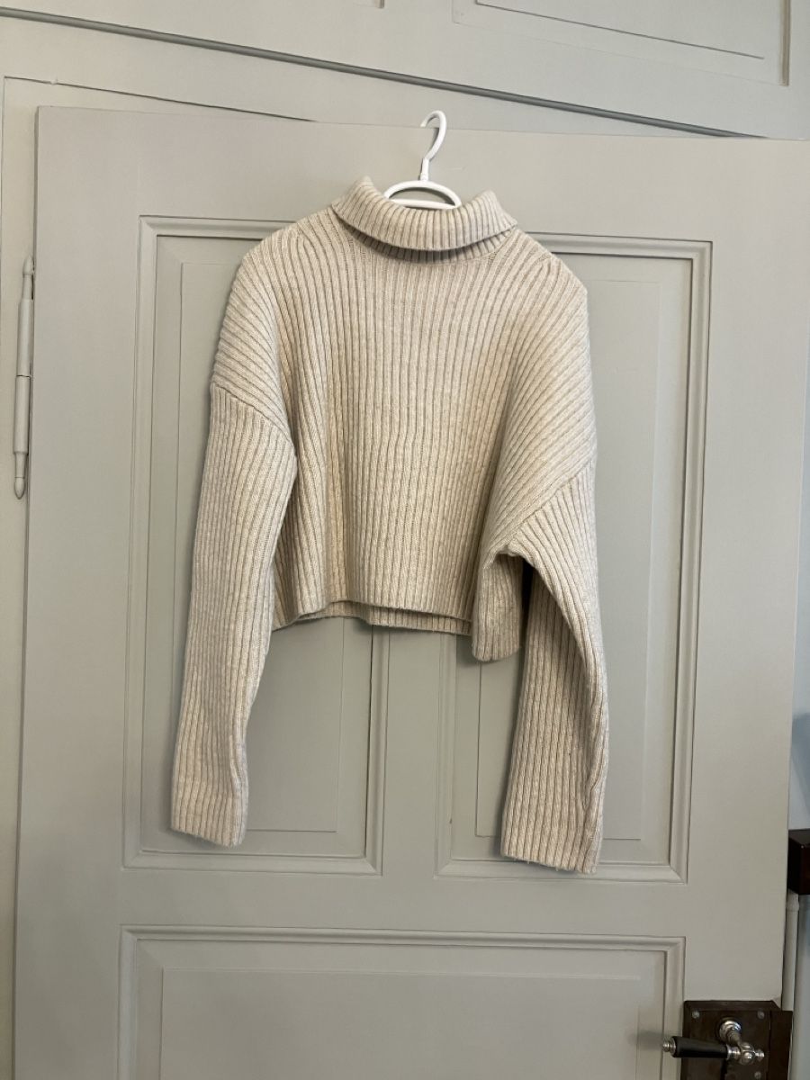 Pullover & Sweatshirts: Strickpullover mit Rollkragen, Grösse S – Gebraucht aus frauenfeld von Lahu8 1