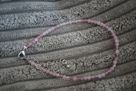 Erdbeerquarz    Armband mit Verschluss      –Lot Adlun-