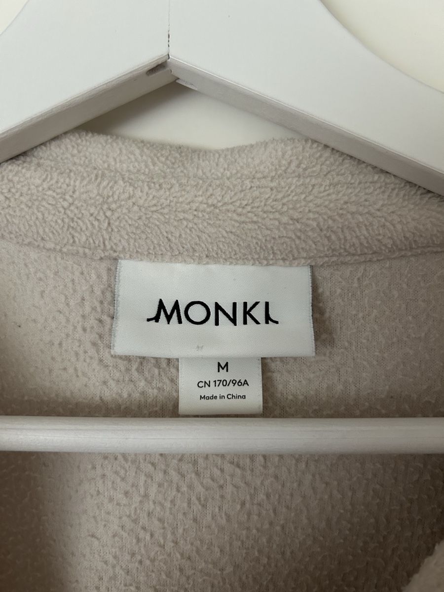 Monki Vestes: Fleece Jacke  – D'occasion à Luzern par leo_dp2d 1