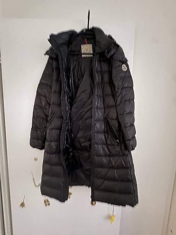 Cappotti: Moncler Mantel s – Usato da Zumikon venduto da muca33
