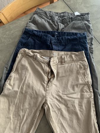 Lot de 3 pantalons homme KIABI taille 42/32L, très bon!