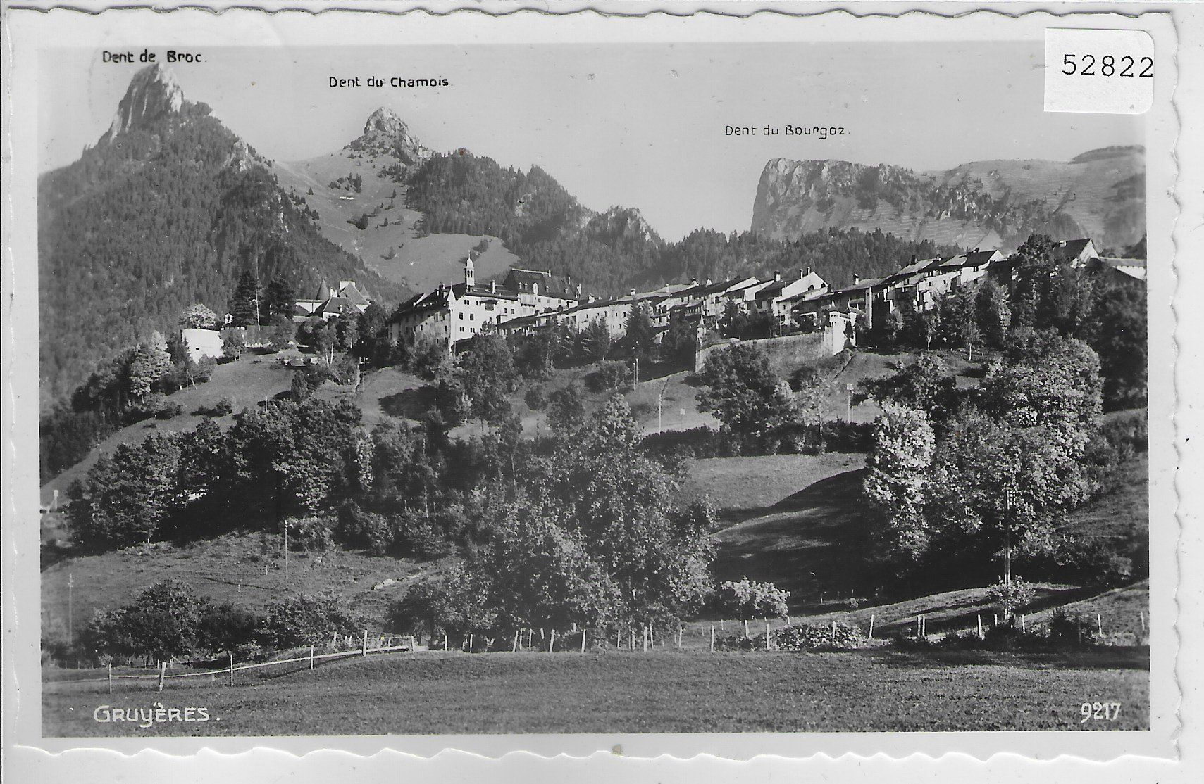 Cartoline postali: Gruyeres - Vue generale – Usato da Ettingen venduto da Kartenplanet
