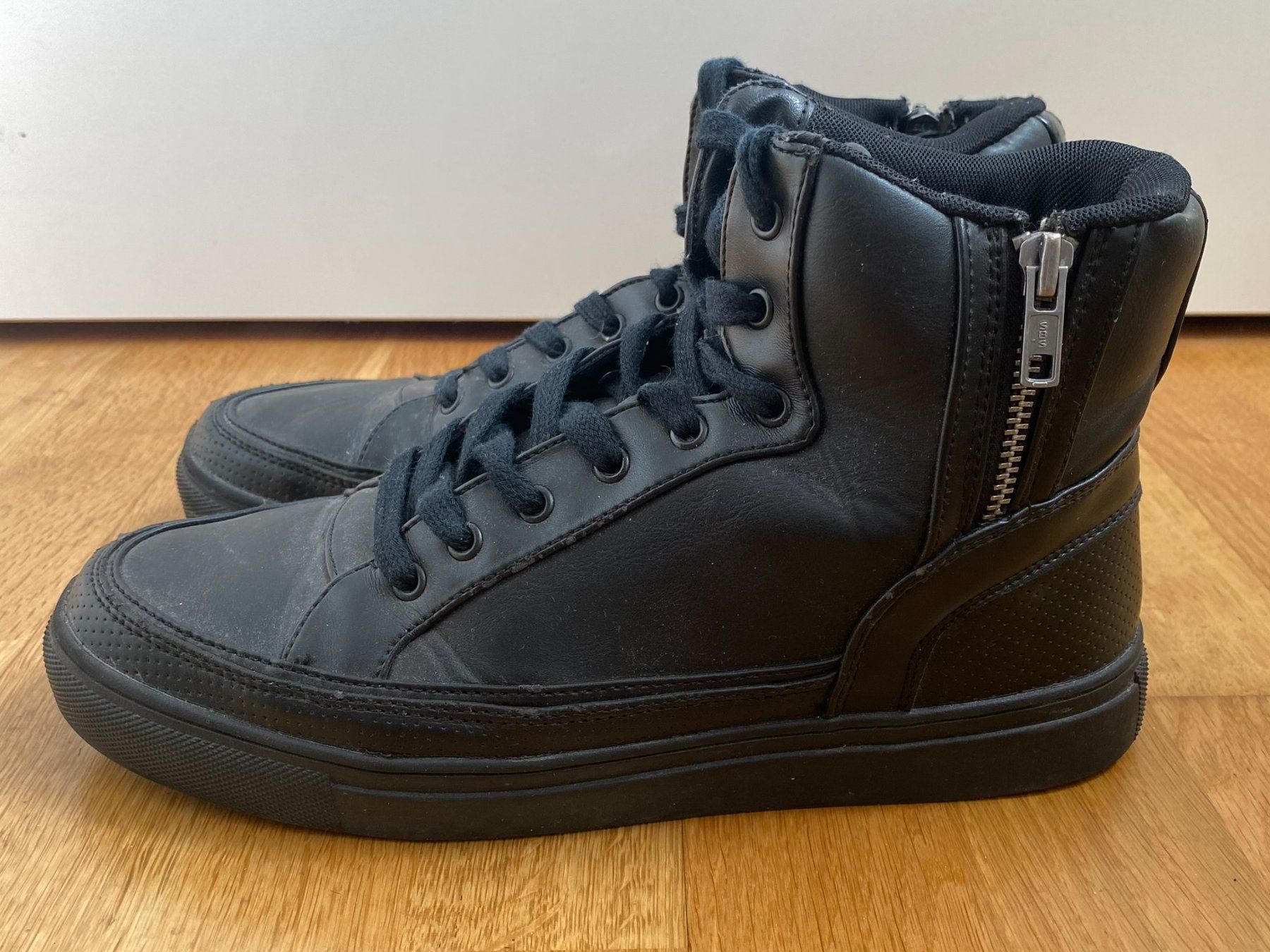 Scarpe da uomo: High-Sneakers URBAN CLASSICS Schwarz / Leder Gr. 41 – Usato da Chur venduto da datho7278 1