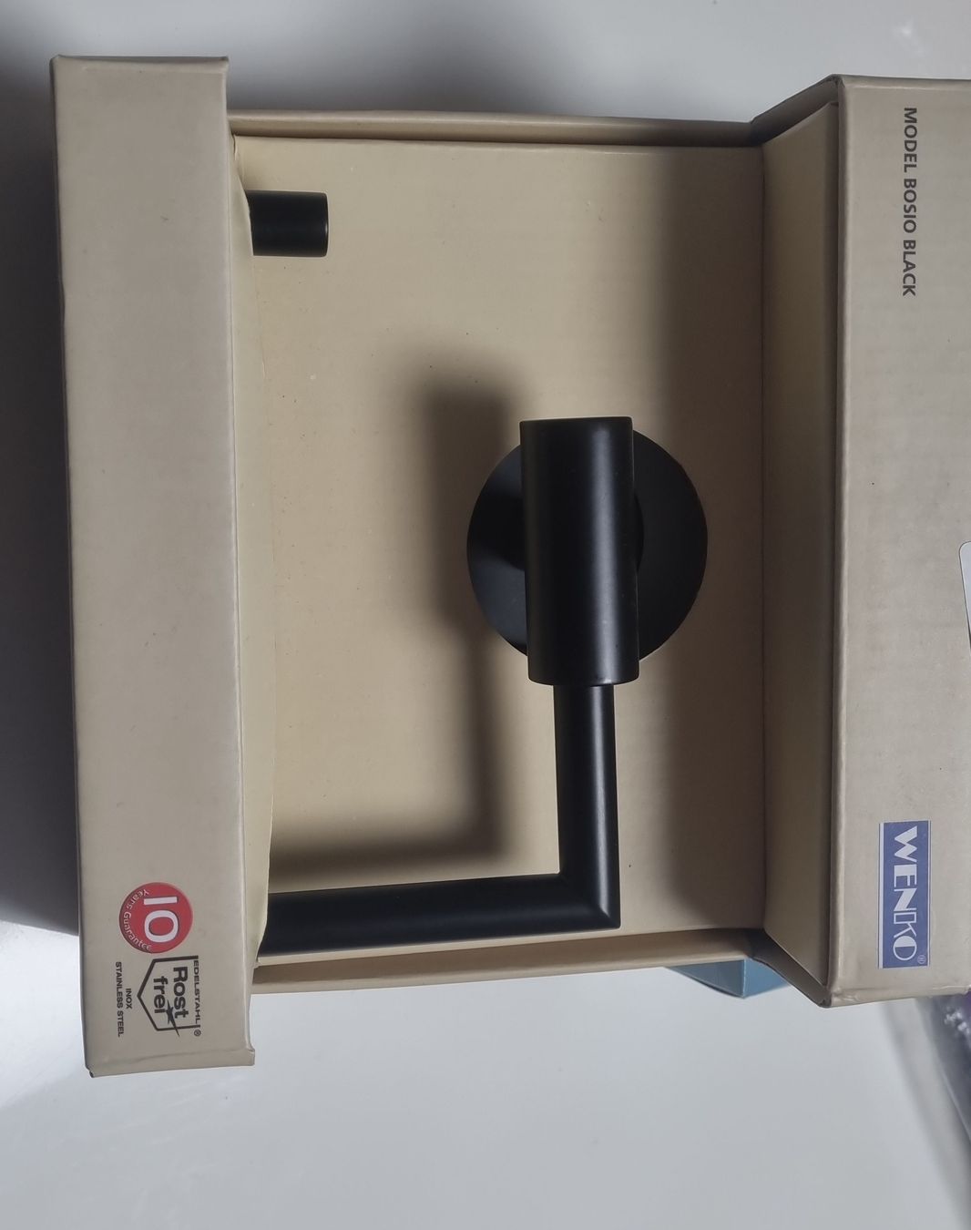 Wenko Supporti a parete: WC-Rollenhalter WENKO Boho schwarz neu – Nuovo e nell'imballaggio originale da Arbon venduto da Deki22