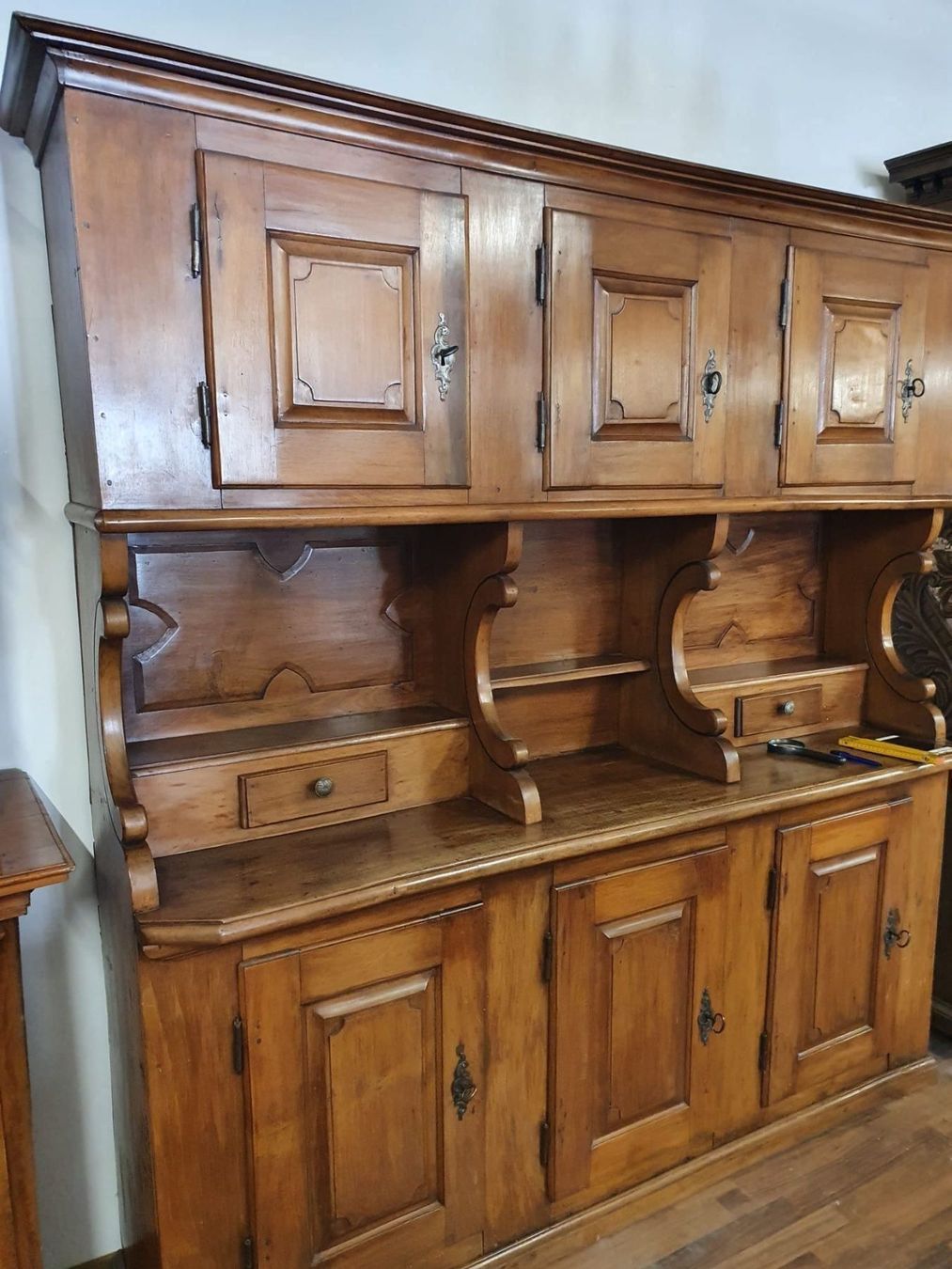 Credenze: ANTIKER BUFFETSCHRANK – Usato da Dietikon venduto da brocki-eyra 8