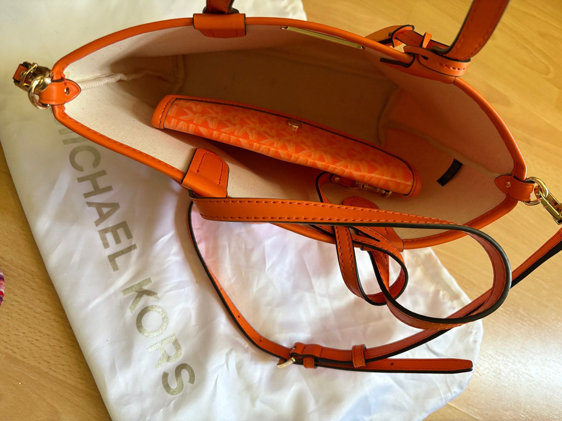 Michael Kors Borse da donna: sac Michael Kors orange – Nuovo (secondo la descrizione) da Cheseaux-Lausanne venduto da marianne2908 1