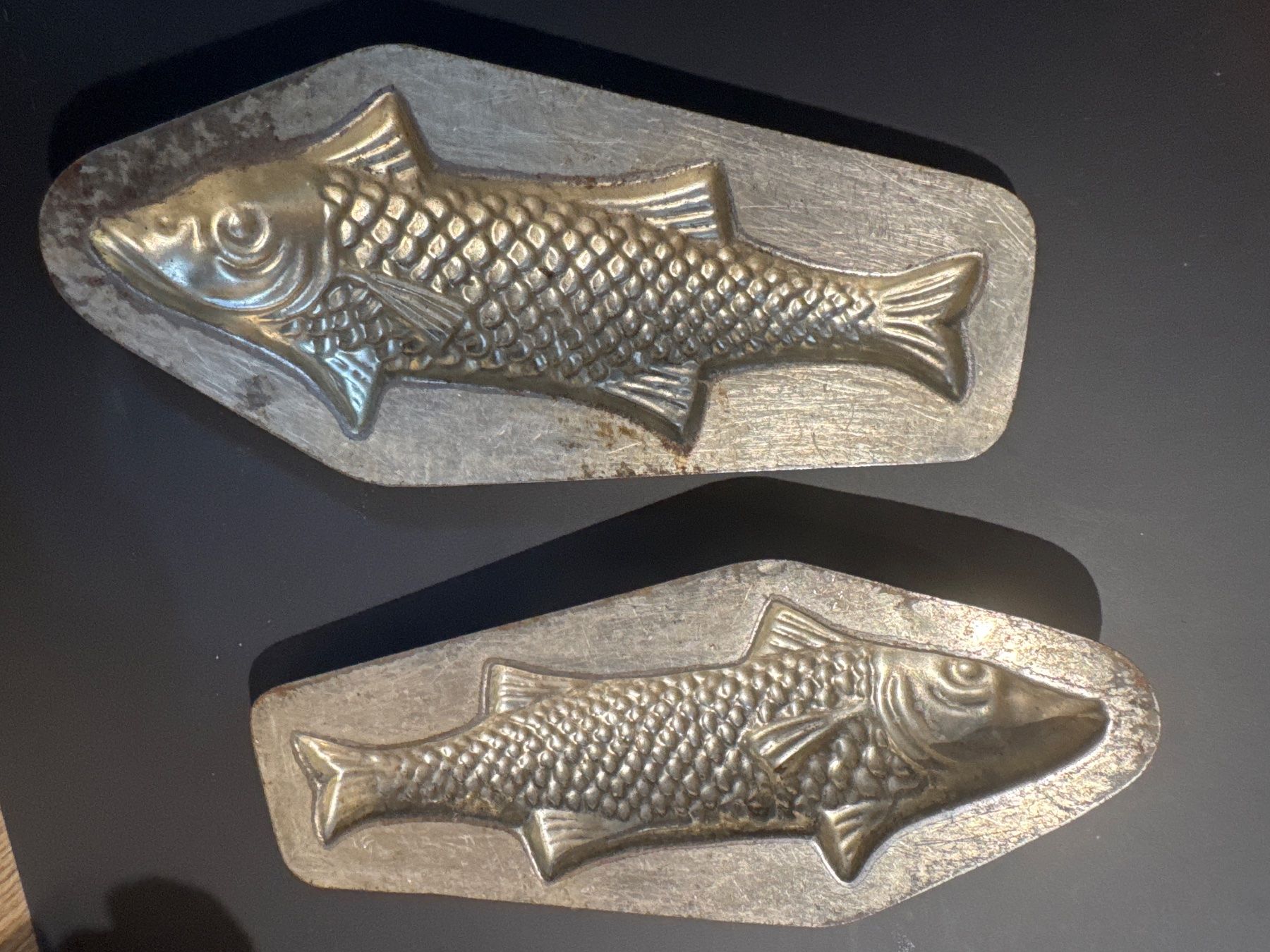 Teglie da forno: Ancien Moule chocolat poisson 18cm – Usato da Lajoux JU venduto da Briard0 1