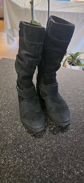 Schuhe für Mädchen: Winterstiefel Gr. 33 – Gebraucht aus Volketswil von JaMiLeAn 3