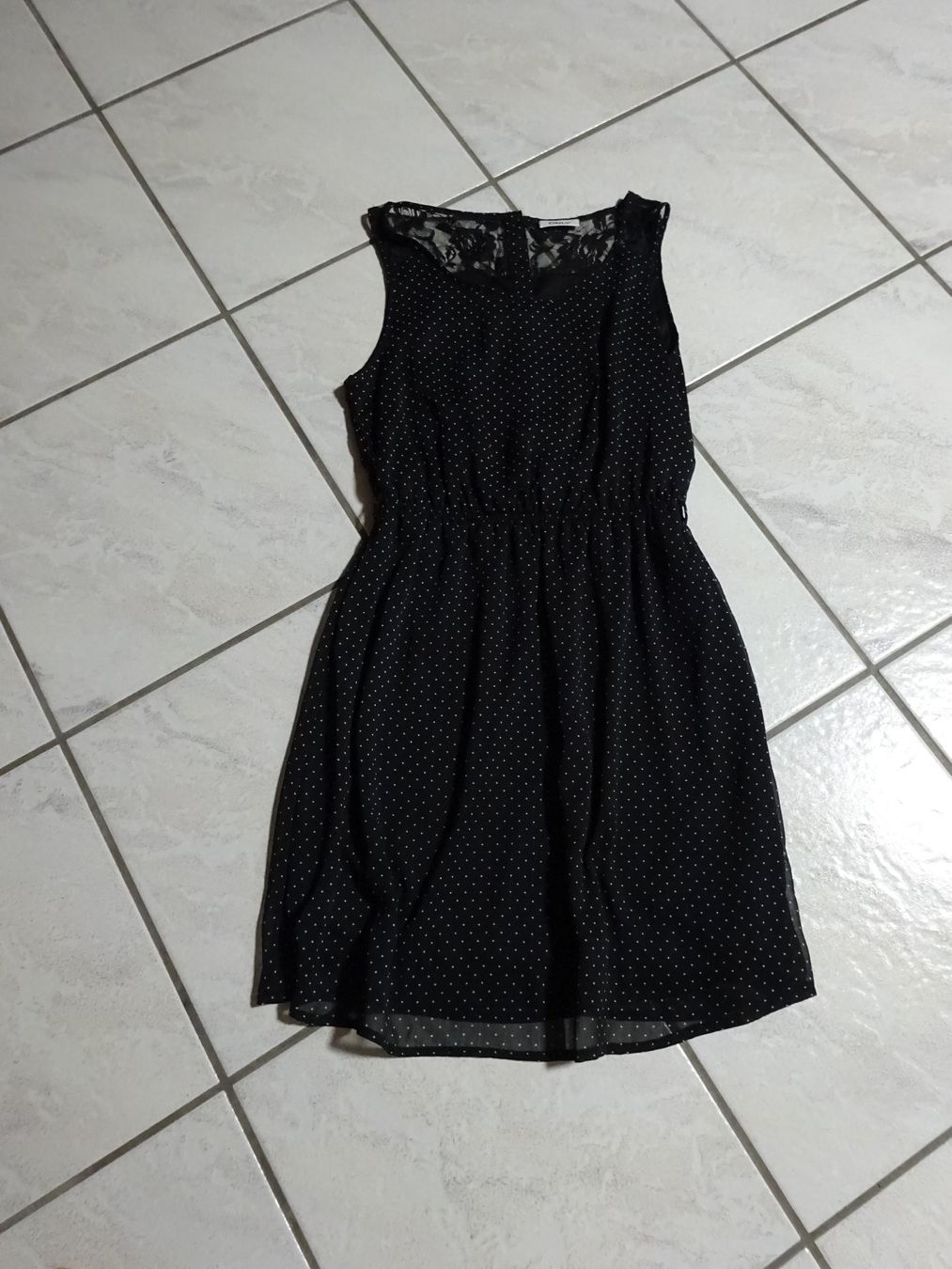 Only Vestiti: Herziges Kleid/Only – Nuovo (secondo la descrizione) da Rothrist venduto da Mistery1