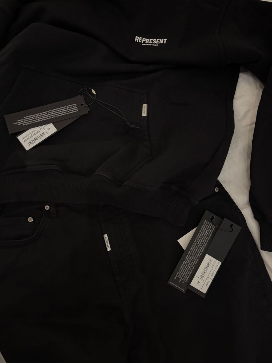 Lotti di vestiti: Represent Black Jeans and Hoodie – Nuovo (secondo la descrizione) da Meilen venduto da Jazzey_Official 1