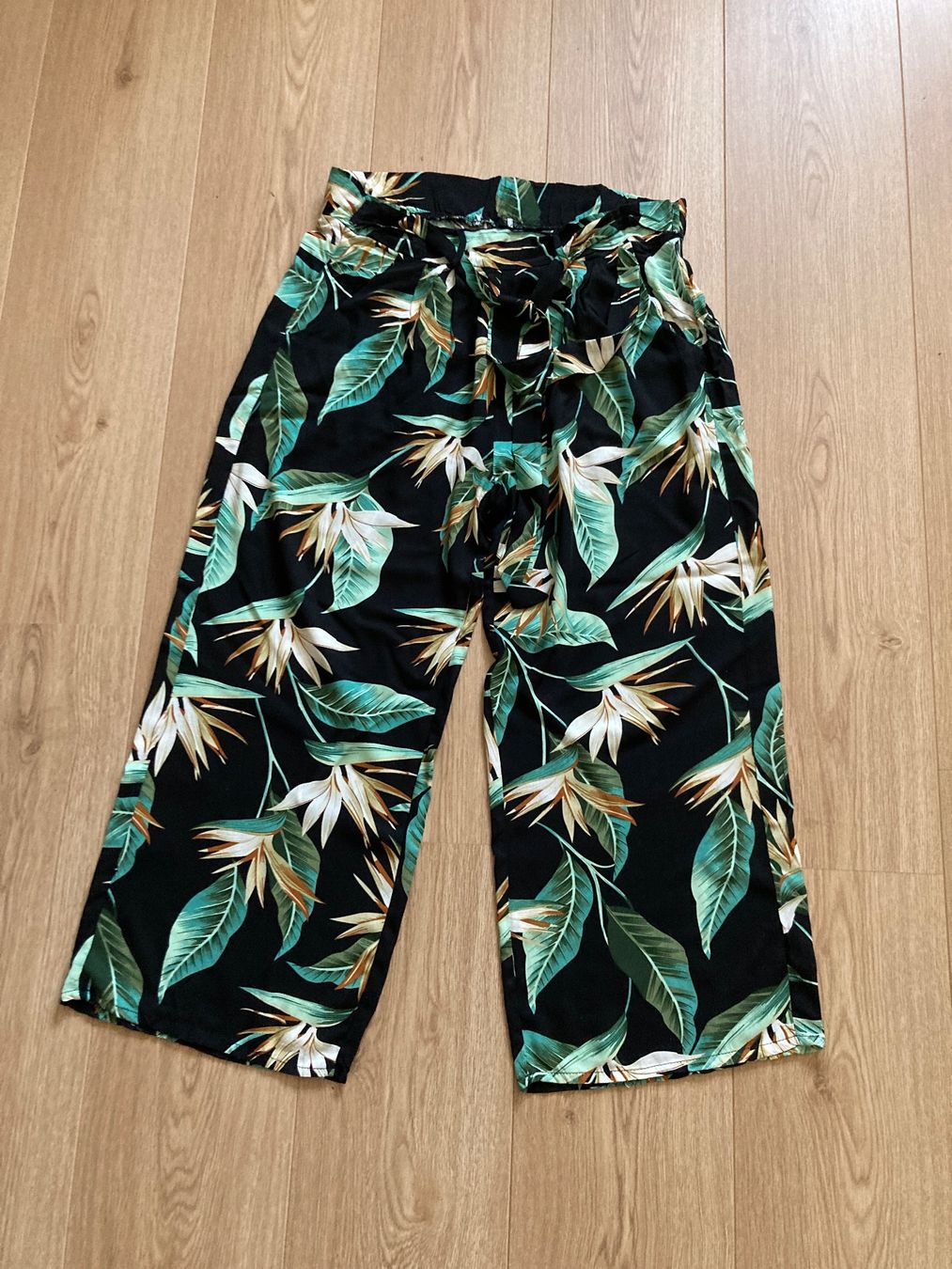 Pantaloni: Tolle Sommerhosen 3/4 lang Gr.40 – Usato da Schüpfheim venduto da Seerose80