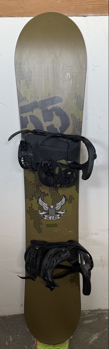 Board: Rossignol Snowboard mit FTWO Bindung – Usato da Dierikon venduto da Leuchtenstadt