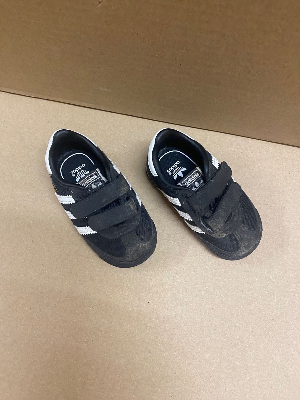 Adidas Scarpe per ragazzi: Kinder Schuhe Grösse 19 – Usato da Zürich venduto da MaSte 1