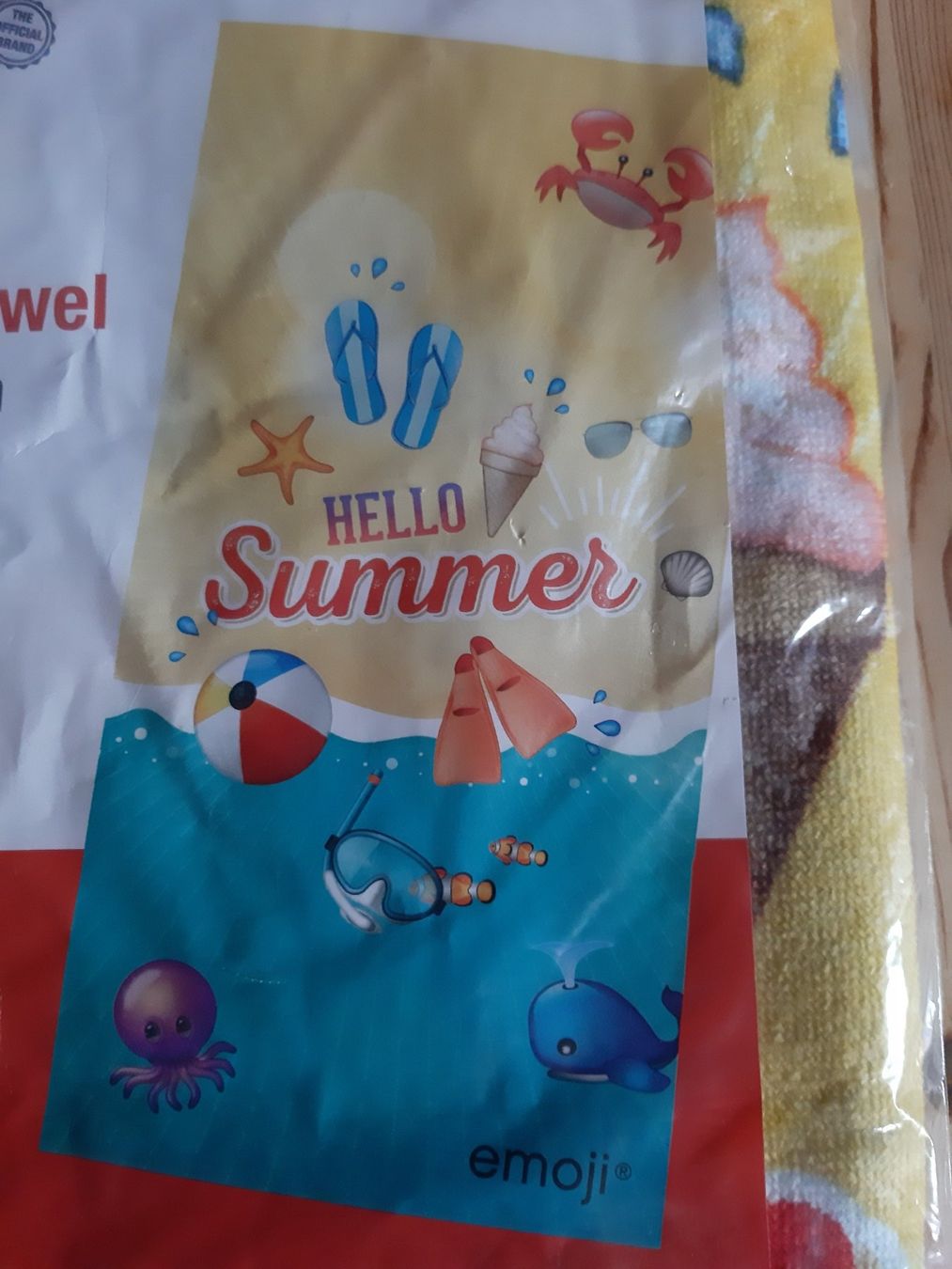Badetücher: *** Cooles Emoji-Badetuch*** – Neu und originalverpackt aus Bannwil von Turtle10