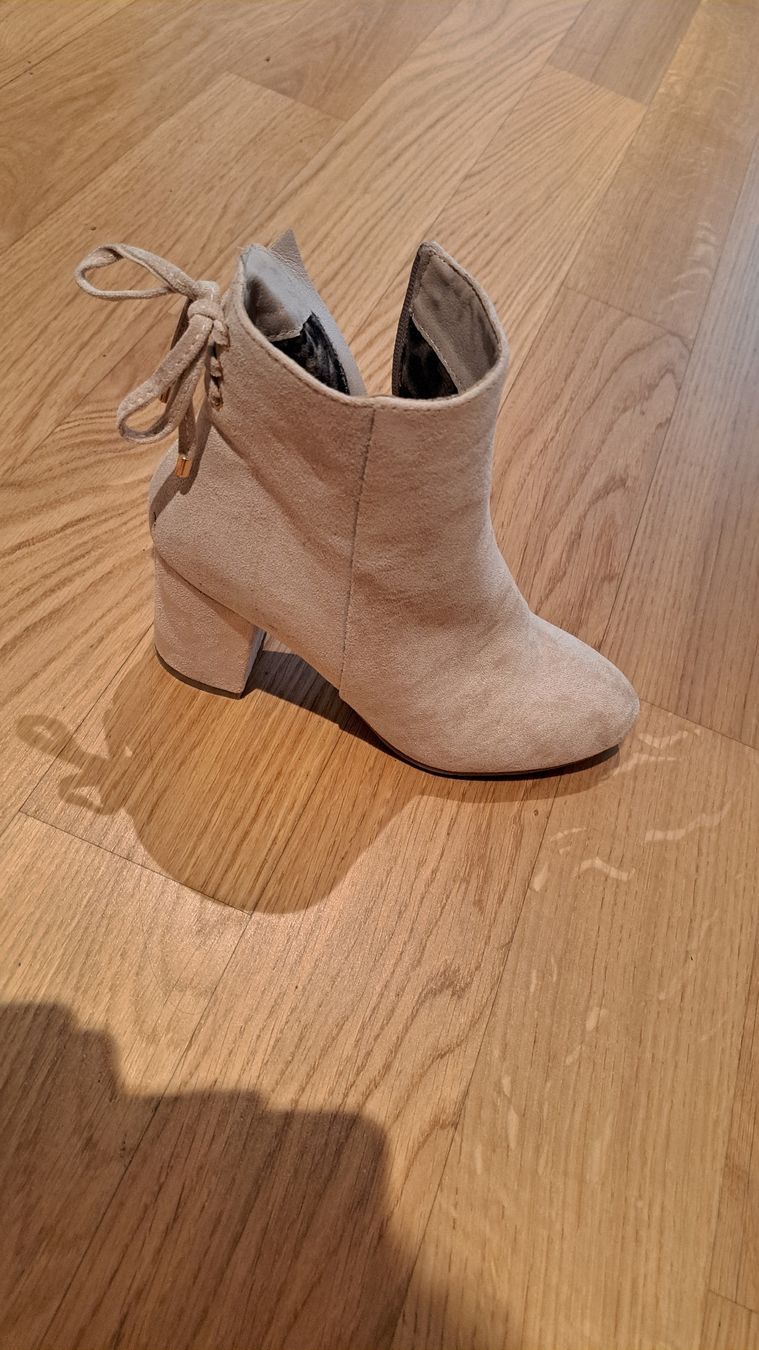 Scarpe da donna: Stiefeletten Beige – Nuovo (secondo la descrizione) da Seengen venduto da ja6_65wp 4
