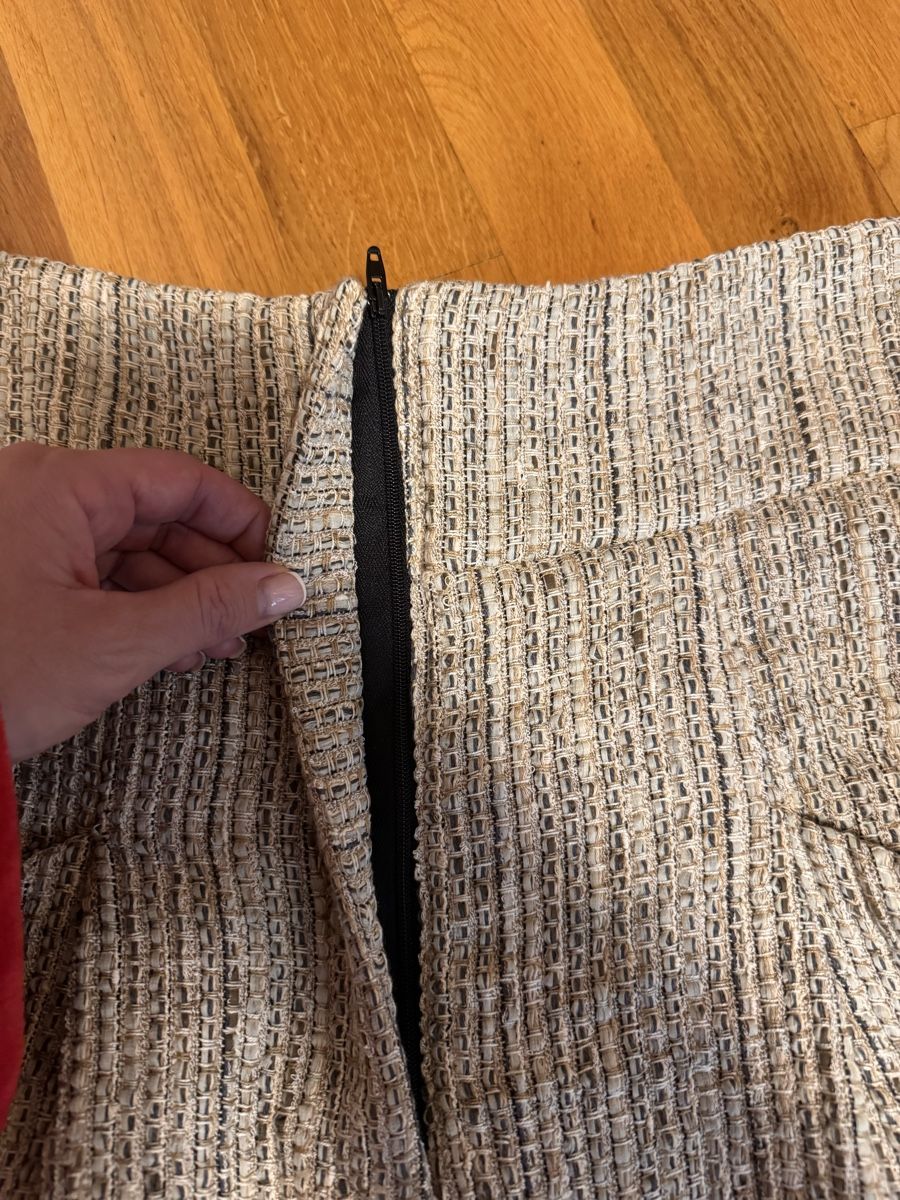 Iro Pantaloni: Short Iro en tweed – Usato da Delémont venduto da Dolcegera22 1