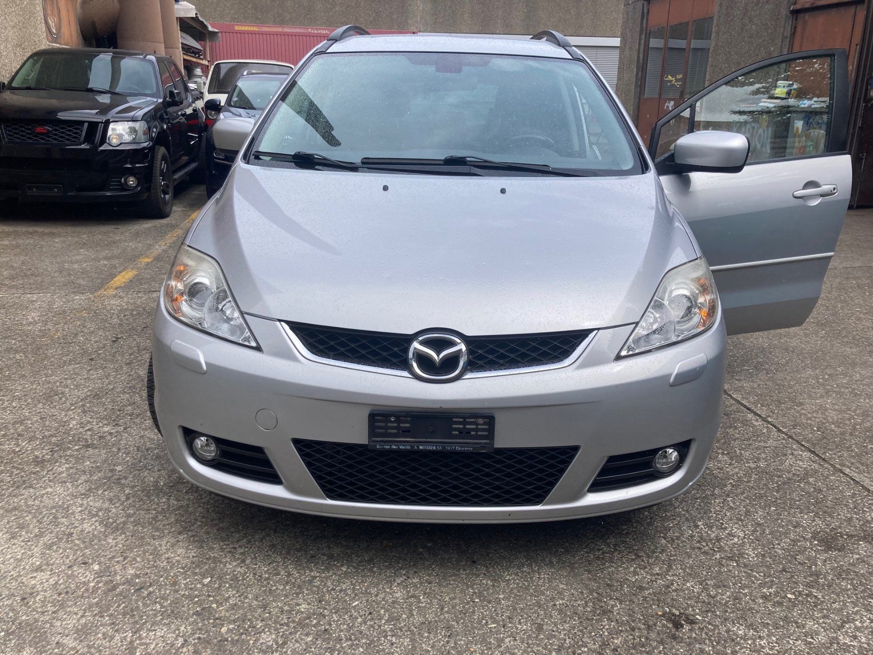 Mazda Automobili: Mazda 5 2.0 Benzin Minivan 7 Plätze – Usato da Studen BE venduto da kuk68