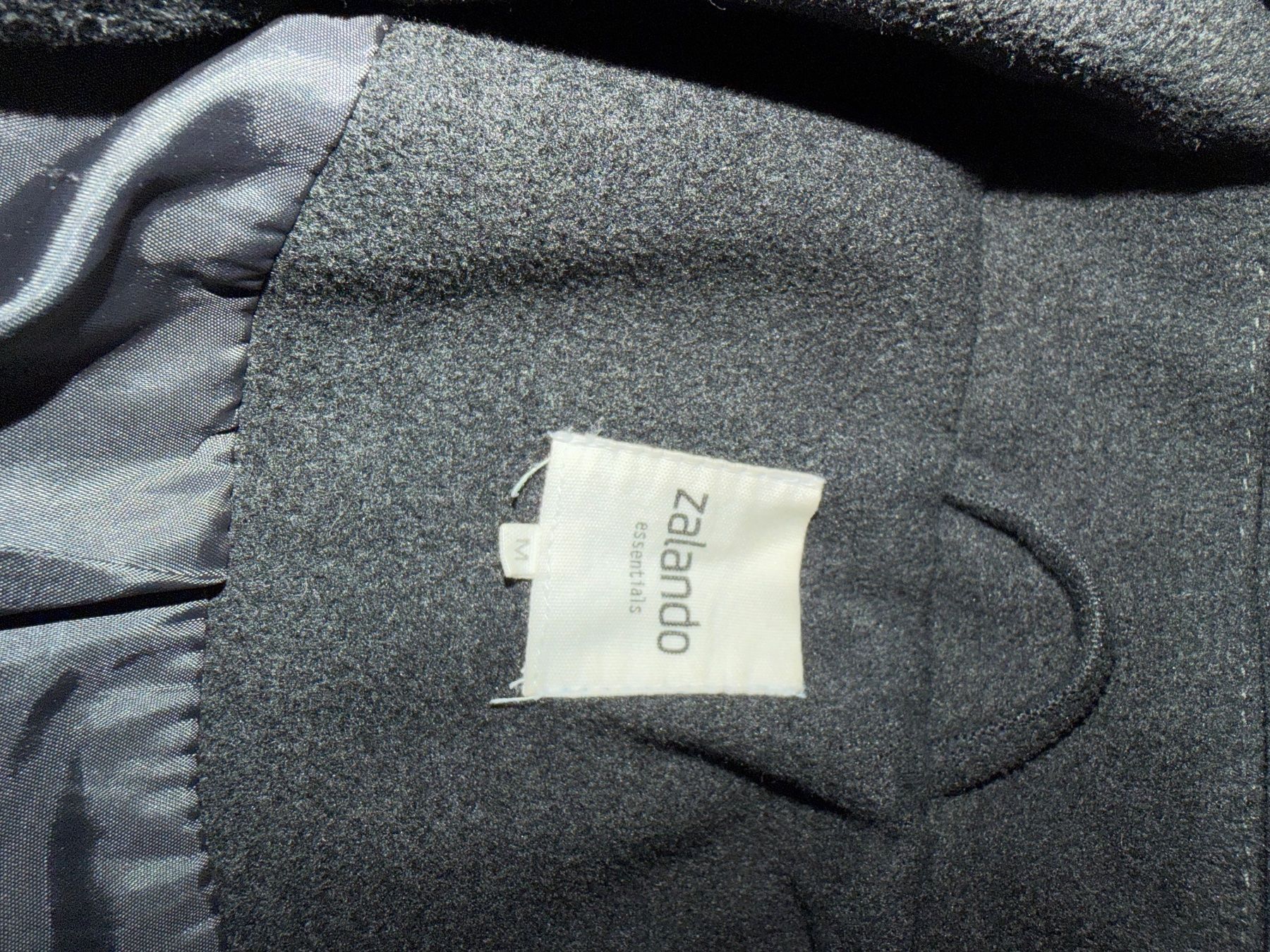 Mäntel: Grauer Mantel von Zalando Essentials – Gebraucht aus Greifensee von potenza66 1