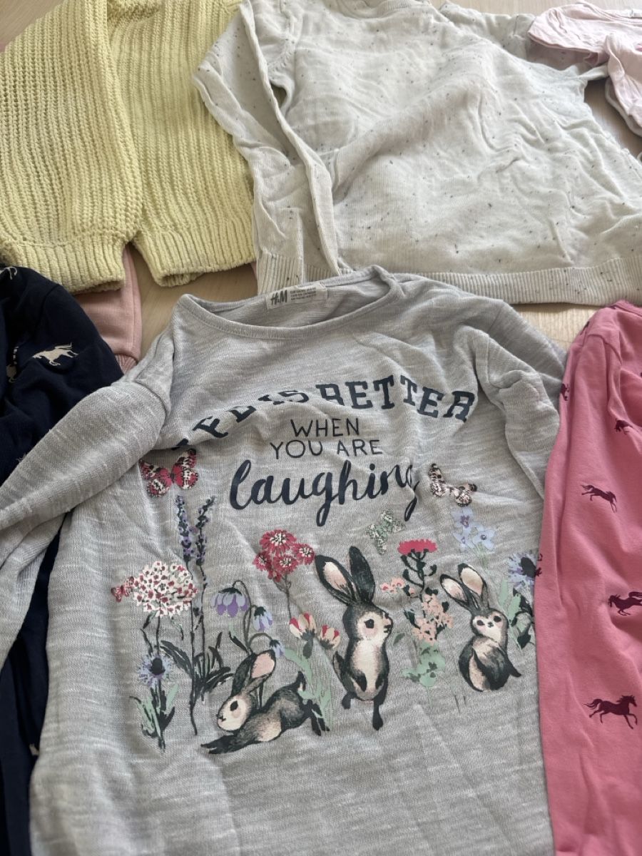 Lotti & Set di vestiti: Kleiderpaket 9 Mädchen Gr.128 – Usato da Zürich venduto da Dfroeschli 3