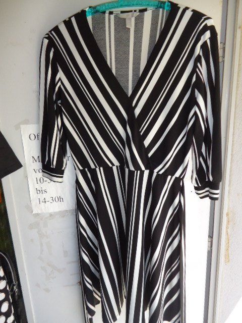 H&M Kleider: Damen Kleid Grösse M – Gebraucht aus Zürich von liquidation-cobra