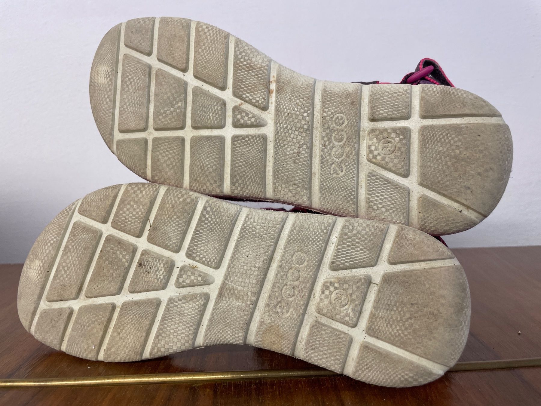 Ecco Scarpe per ragazze: Rosafarbene ECCO Kinder Sandalen Gr. 34 – Usato da Frasnacht venduto da GracyStore 3