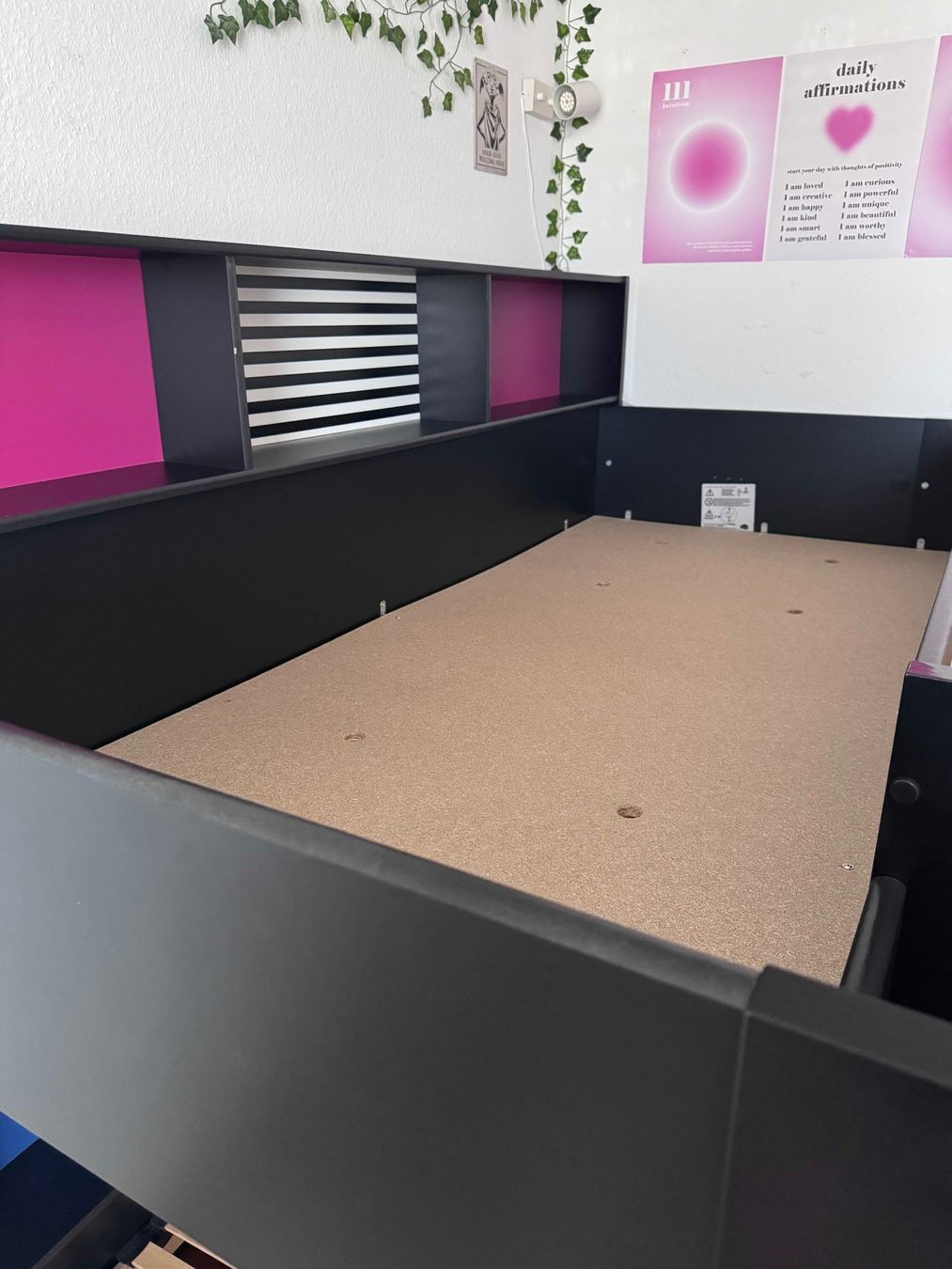 Conforama Letti: Hochbett schwarz lila / blau – Usato da Zürich venduto da istvanfarkas 4