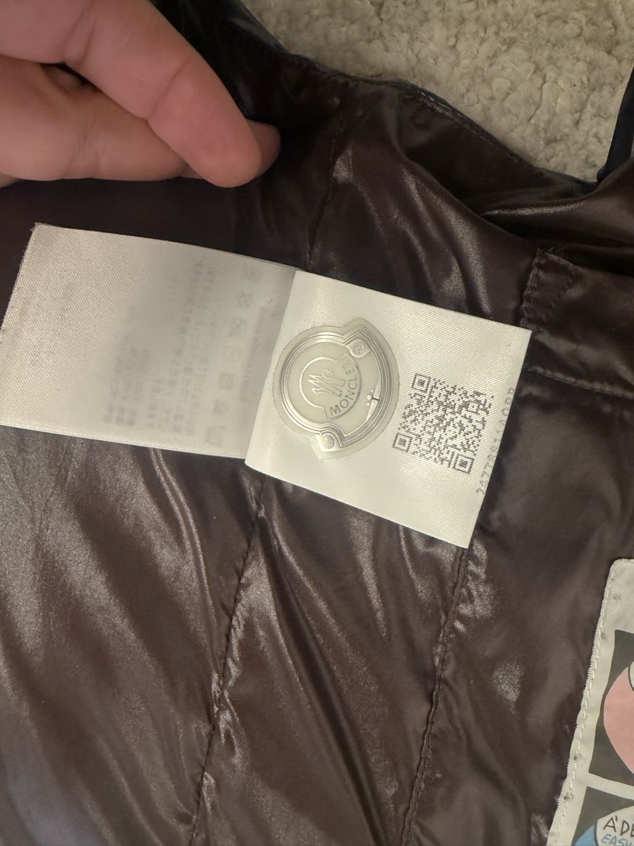 Moncler Gilet & Giacche: Moncler Weste navyblau Gr. 4 – Usato da Ehrendingen venduto da bamla 4