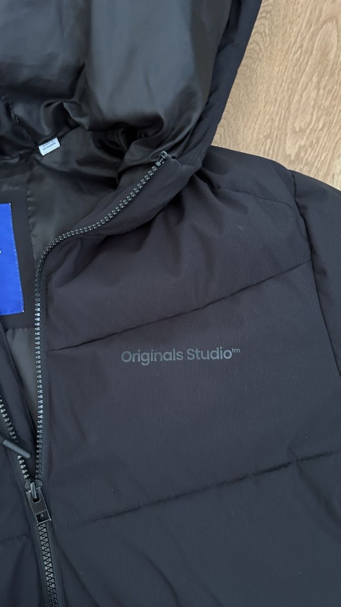 Jack & Jones Giacche: Jack & Jones Steppjacke schwarz  – Nuovo (secondo la descrizione) da Seengen venduto da nad_cn92